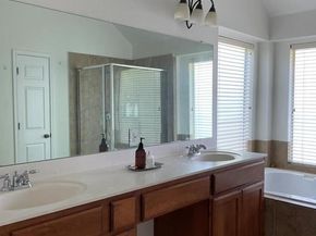 12409 Central Park Dr, Austin TX 78732