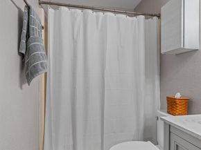 5608 Cougar DR 226, Austin TX 78745