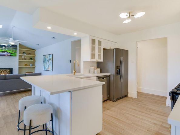 11904 Oakbrook DR, Austin TX 78753