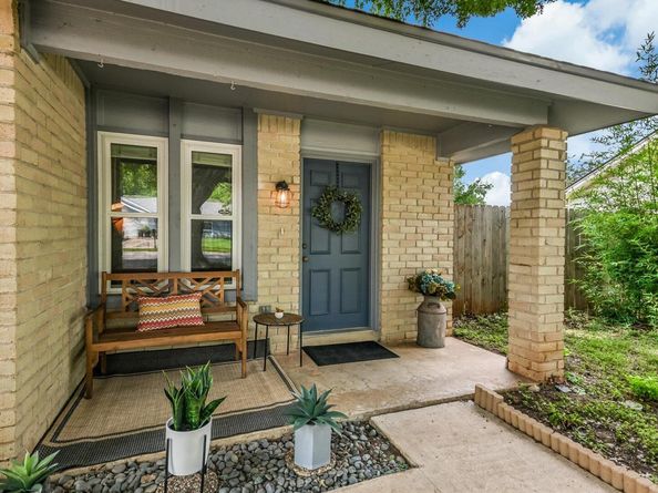 623 Buckskin DR, Round Rock TX 78681