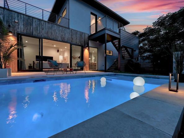 2800 Del Curto RD 9, Austin TX 78704