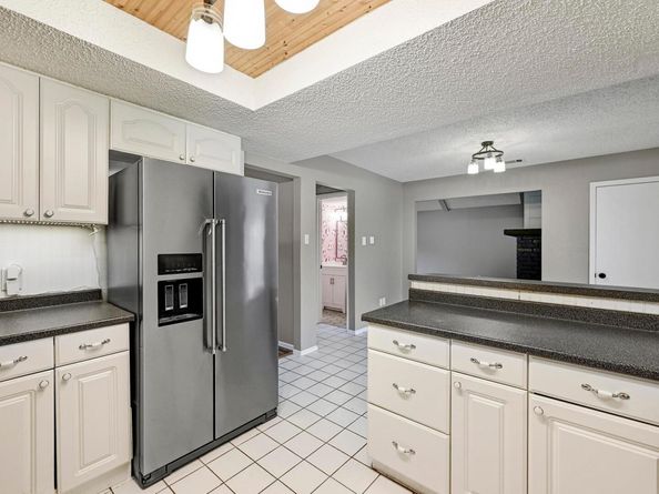 1406 Oakridge DR, Round Rock TX 78681