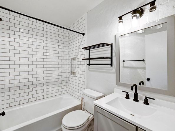 1406 Oakridge DR, Round Rock TX 78681