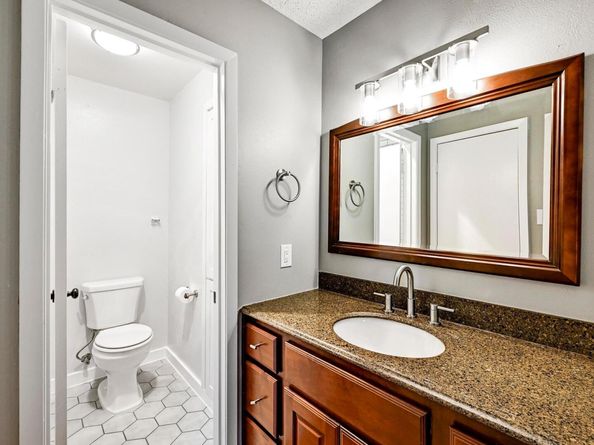 1406 Oakridge DR, Round Rock TX 78681