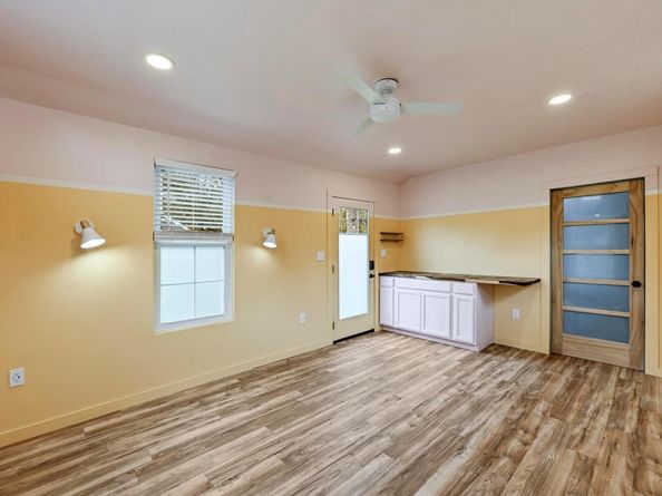 1406 Oakridge DR, Round Rock TX 78681