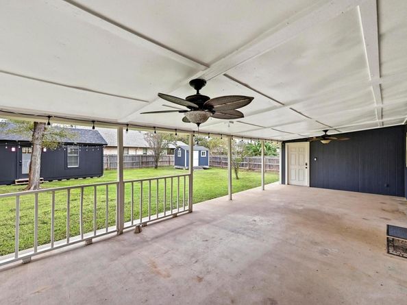 1406 Oakridge DR, Round Rock TX 78681