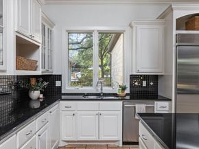 2308 W 9TH St B, Austin TX 78703