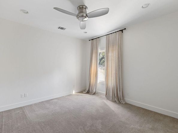 2308 W 9TH St B, Austin TX 78703