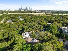 2308 W 9TH St B, Austin TX 78703