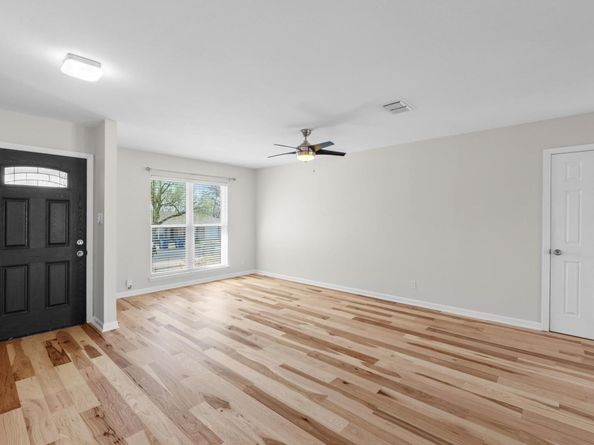 2312 Rogge LN, Austin TX 78723