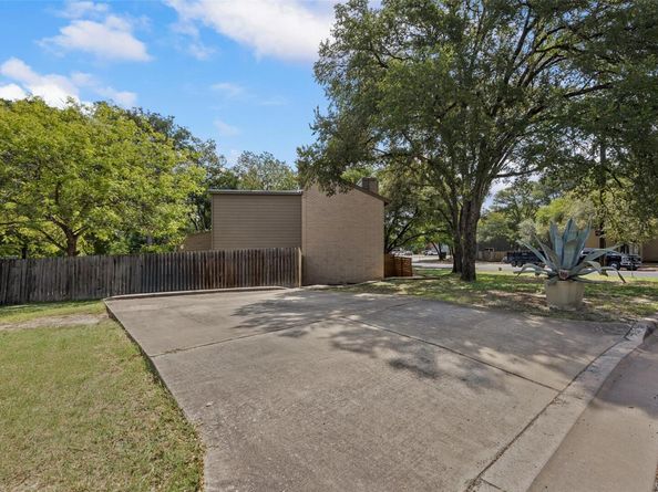 1404 Southport DR A, Austin TX 78704