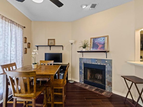 915 W 22nd 1/2 ST 202, Austin TX 78705