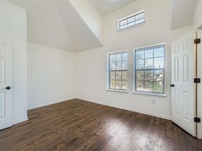 212 Great Circle CV, Austin TX 78717