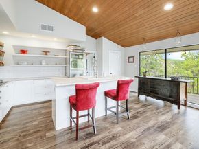 1500 Ridgecrest DR, Austin TX 78746