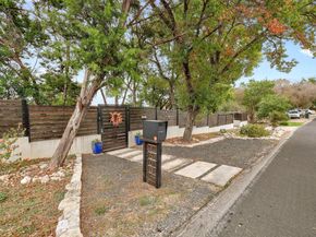 1500 Ridgecrest DR, Austin TX 78746