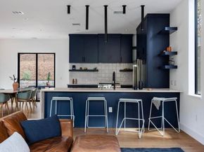 1311 Deloney ST, Austin TX 78721