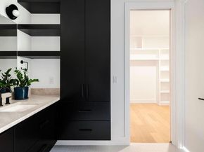 1311 Deloney ST, Austin TX 78721