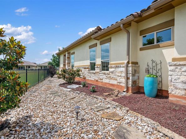 109 Limestone DR, Georgetown TX 78628