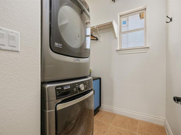 109 Limestone DR, Georgetown TX 78628