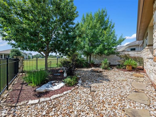 109 Limestone DR, Georgetown TX 78628