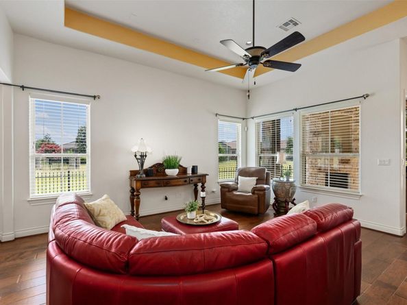 109 Limestone DR, Georgetown TX 78628