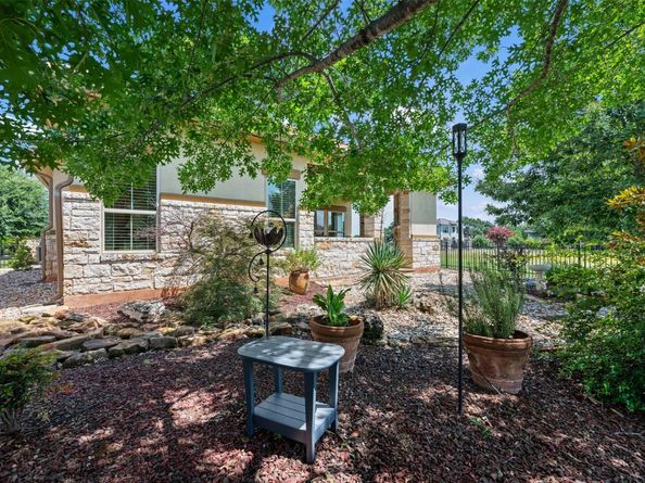 109 Limestone DR, Georgetown TX 78628