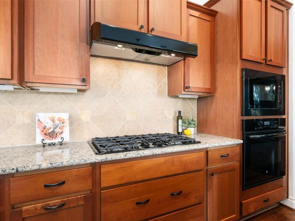 109 Limestone DR, Georgetown TX 78628