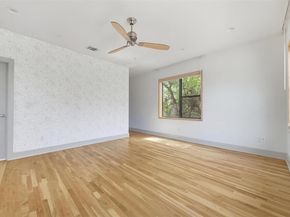 2608 Del Curto RD 3, Austin TX 78704