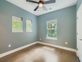 1410 E 2nd ST 2, Austin TX 78702