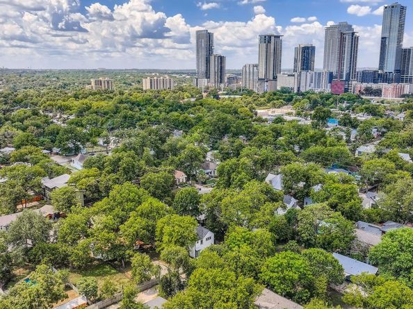 1410 E 2nd ST 2, Austin TX 78702