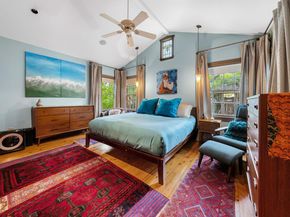 221 Park LN, Austin TX 78704