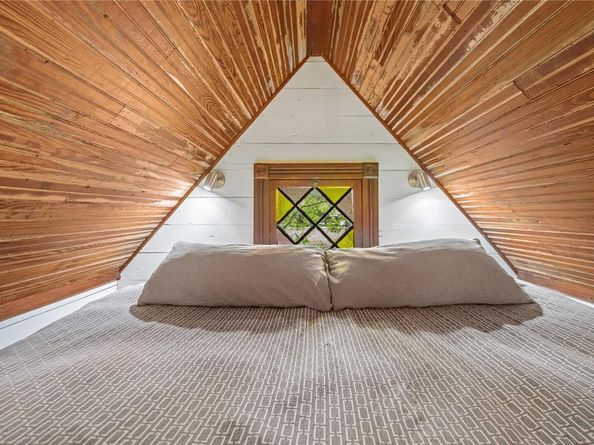 221 Park LN, Austin TX 78704