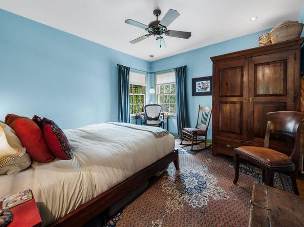 221 Park LN, Austin TX 78704