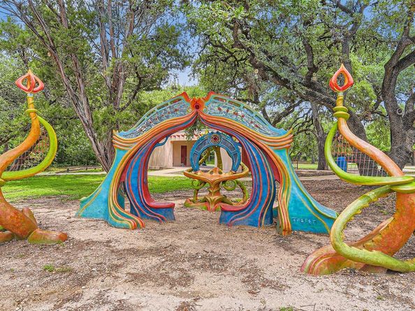 221 Park LN, Austin TX 78704