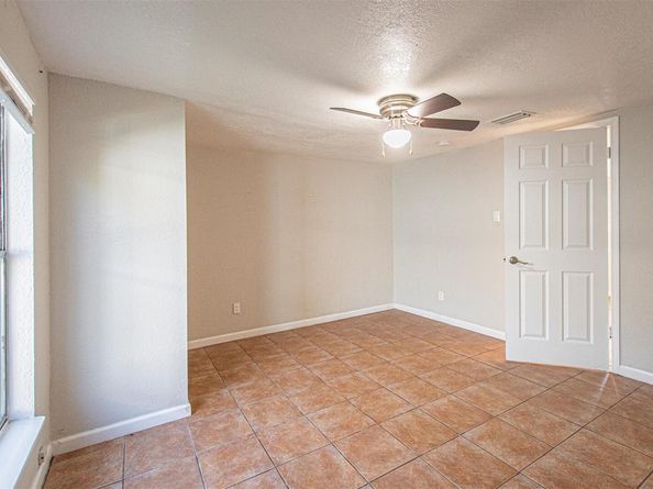 6405 Torres ST, Austin TX 78741