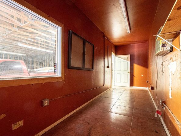 6405 Torres ST, Austin TX 78741