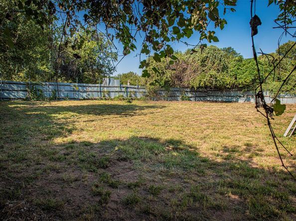 6405 Torres ST, Austin TX 78741