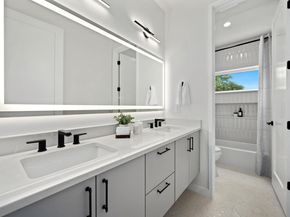 1104 Gunter ST 1/2, Austin TX 78702