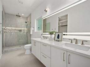 1104 Gunter ST 1/2, Austin TX 78702