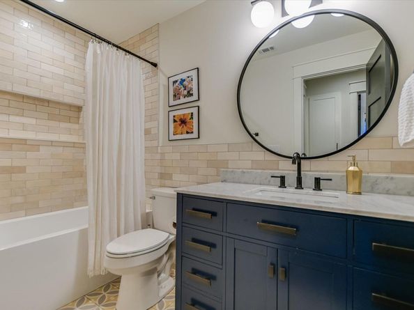 1305 Kinney Ave 1, Austin TX 78704
