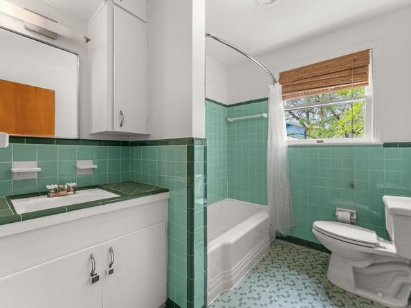 4330 Parkwood RD, Austin TX 78722