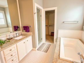 1021 Wakefield DR, Houston TX 77018