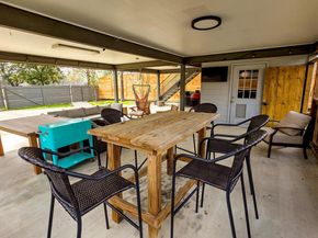 1021 Wakefield DR, Houston TX 77018