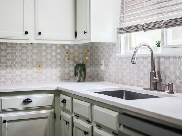 4005 Reynosa DR, Austin TX 78739