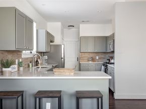 4200 Valley View RD A, Austin TX 78704