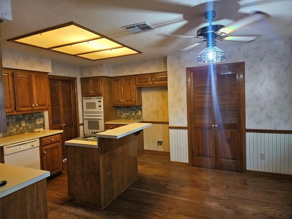 300 Norwood W ST W, Georgetown TX 78628