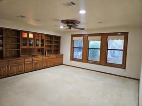300 Norwood W ST W, Georgetown TX 78628