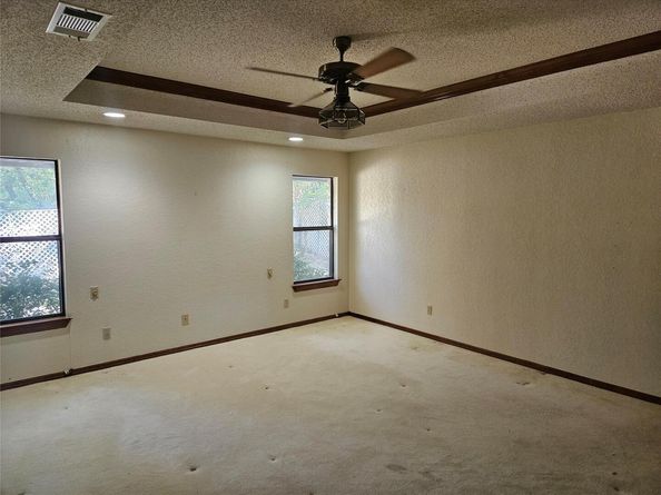 300 Norwood W ST W, Georgetown TX 78628