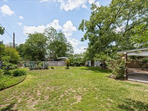 8102 Shadowood DR, Austin TX 78757