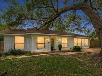 8102 Shadowood DR